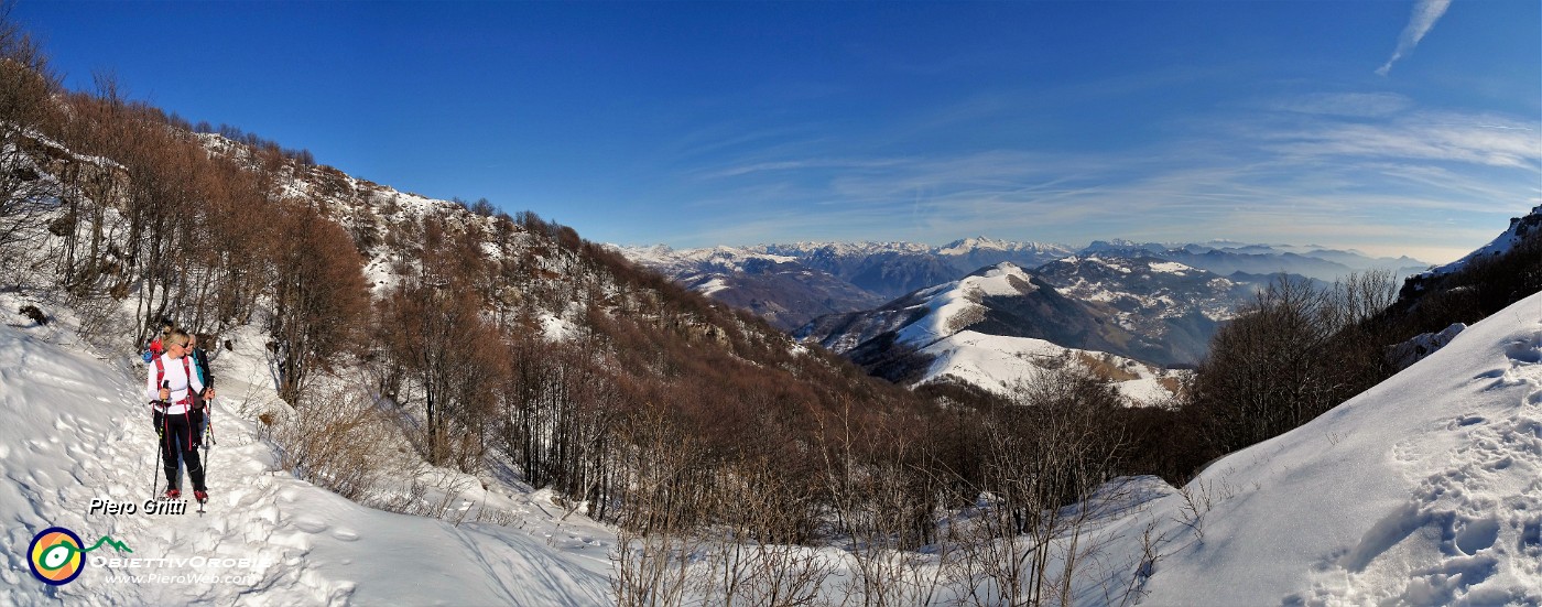 39 Man mano si sale la neve aumenta.jpg